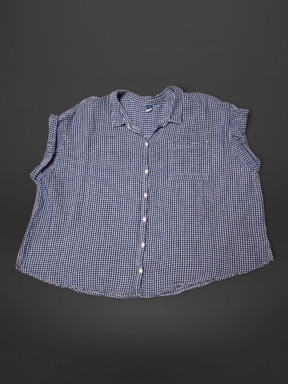 Old Navy Blue Short-Sleeve Oversized Cropped Crinkled Gingham Button Up Shirt